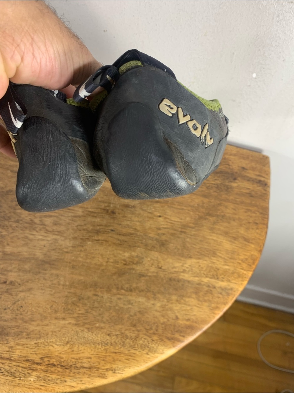 Climbing shoes - Picture 5 of 8